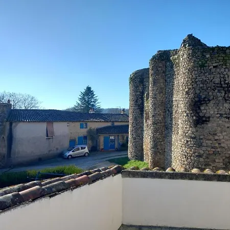 Le Logis Du Vieux Donjon Holiday home *