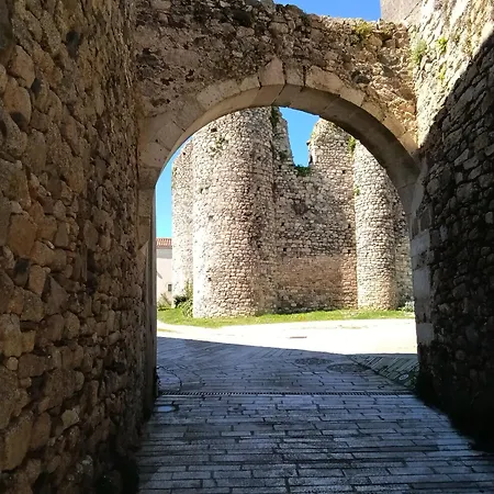 Le Logis Du Vieux Donjon