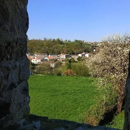 Le Logis Du Vieux Donjon Vakantiehuis
