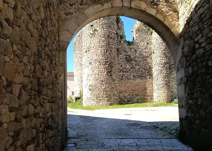 Le Logis Du Vieux Donjon